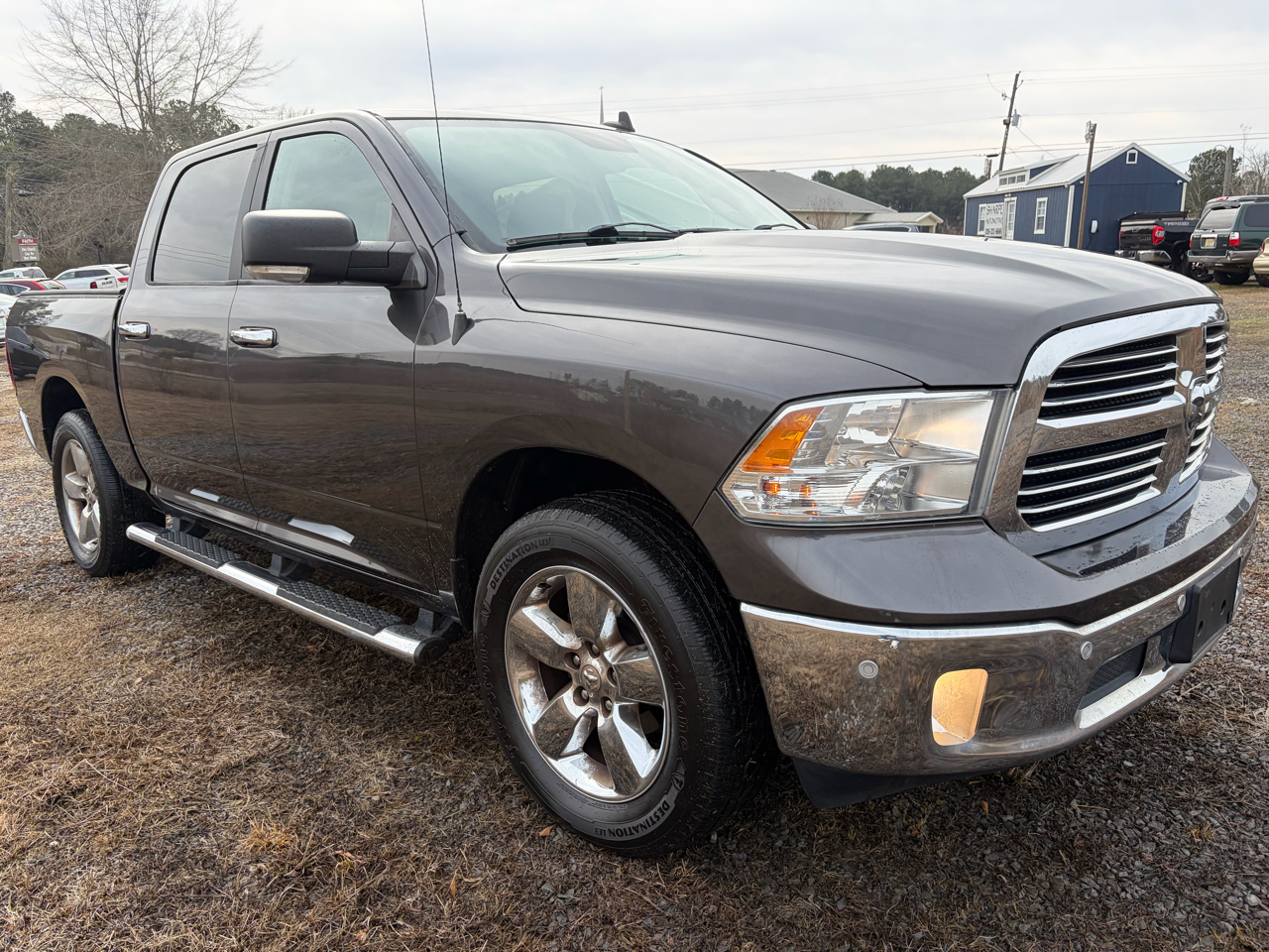 RAM 1500 SLT Crew Cab SWB 4WD 2016