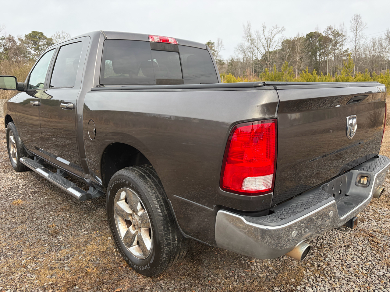 RAM 1500 SLT Crew Cab SWB 4WD 2016