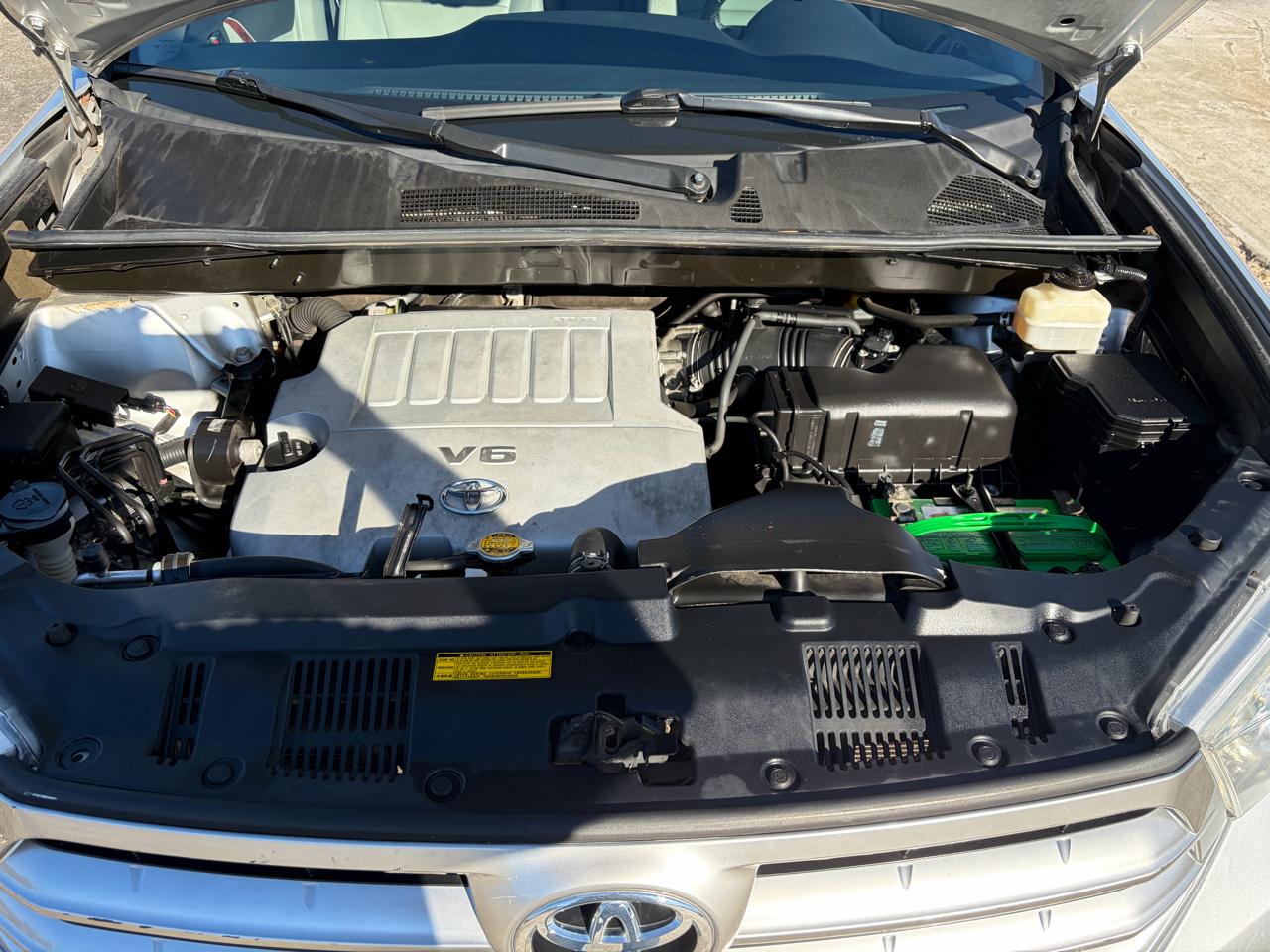 Toyota Highlander Limited 2WD 2013