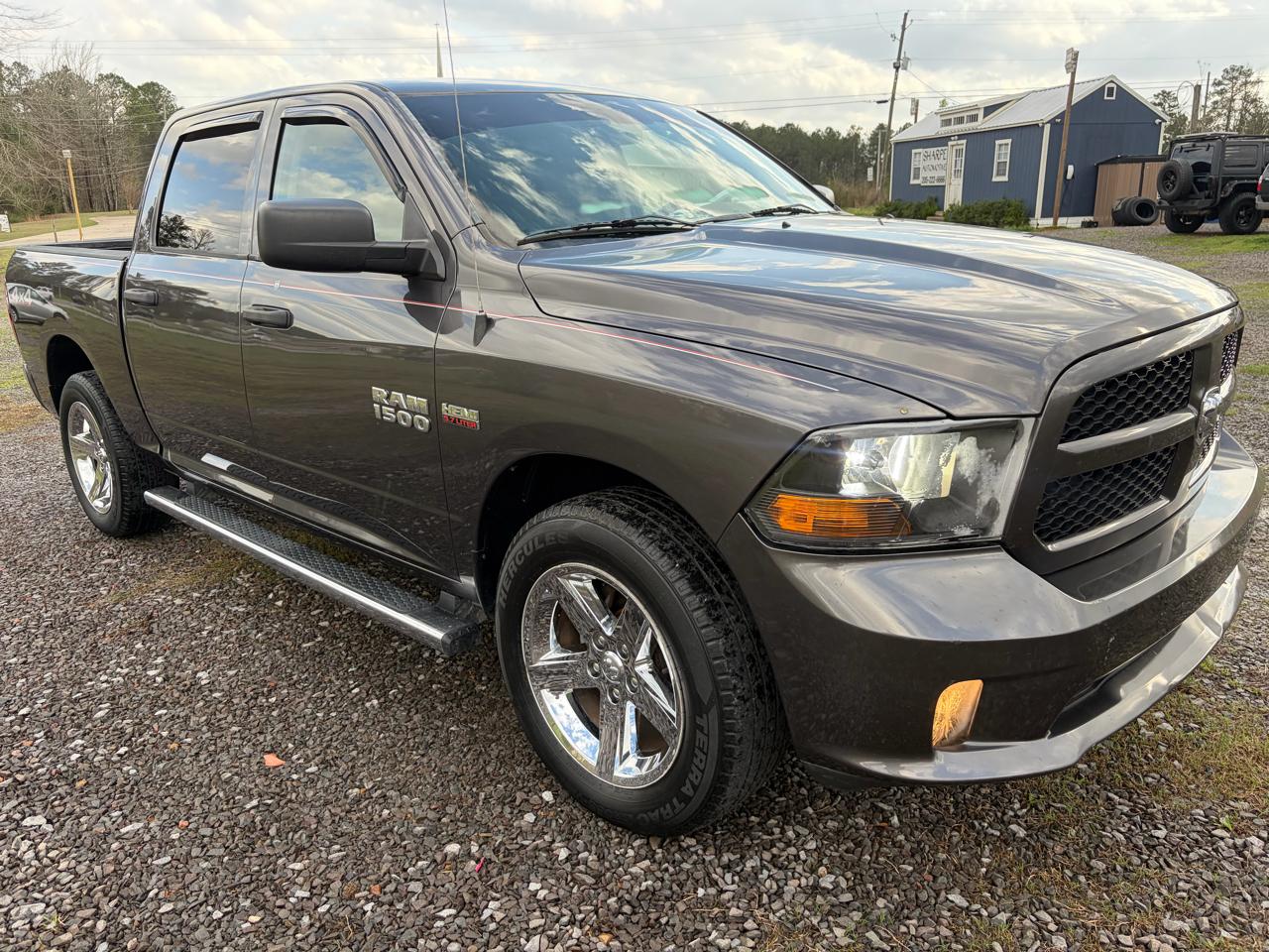 RAM 1500 Tradesman Crew Cab SWB 4WD 2018