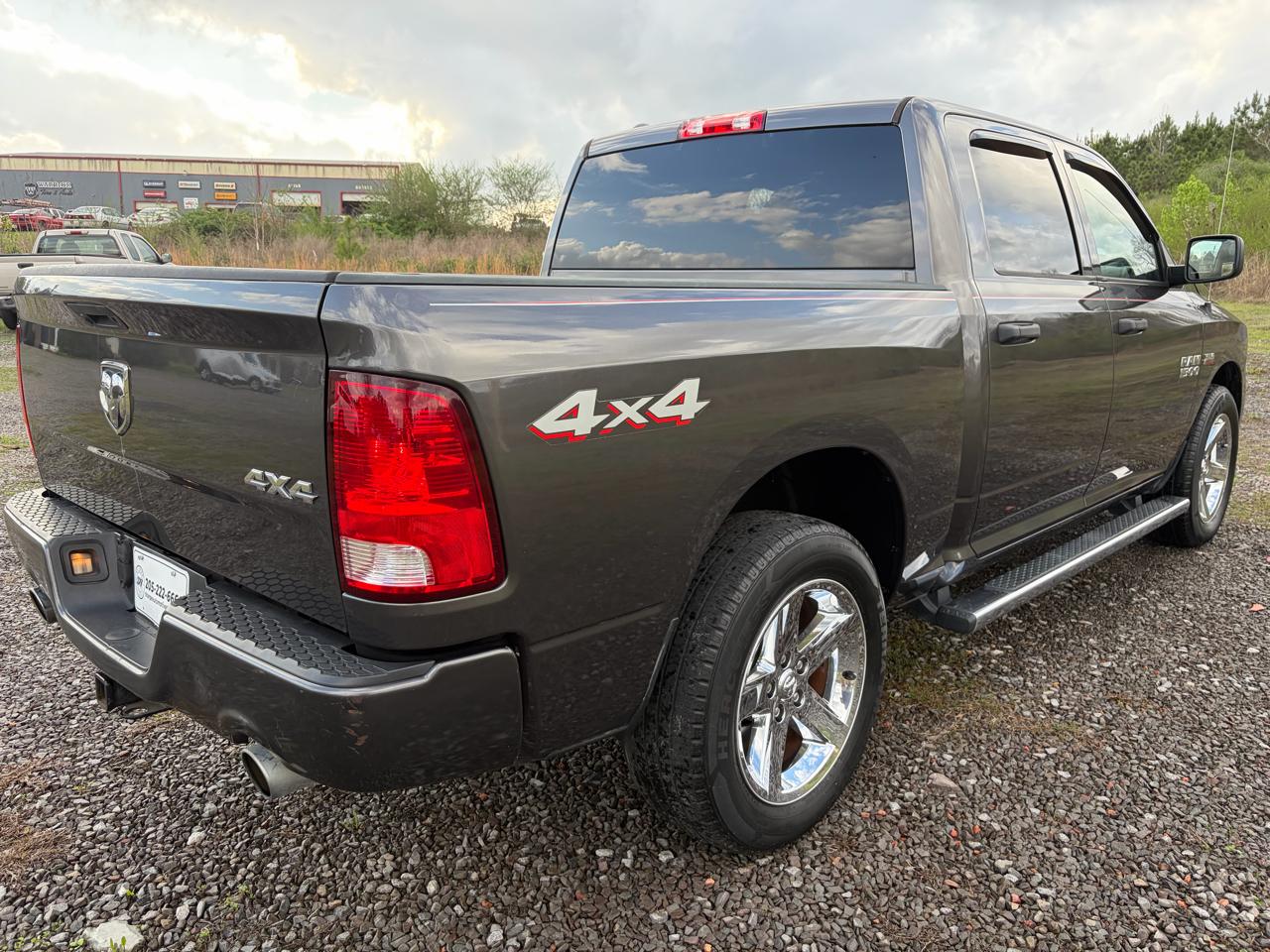 RAM 1500 Tradesman Crew Cab SWB 4WD 2018