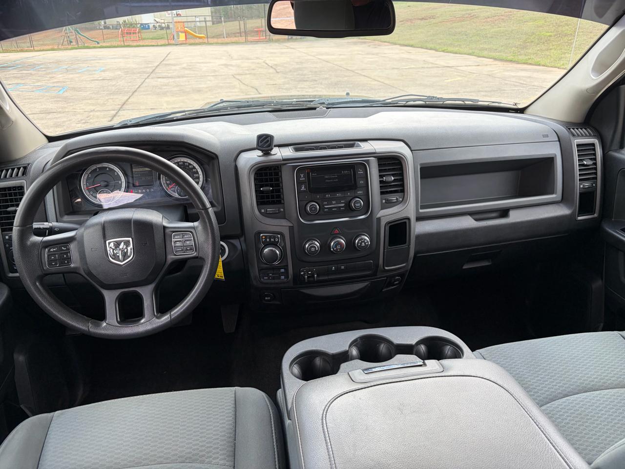 RAM 1500 Tradesman Crew Cab SWB 4WD 2018
