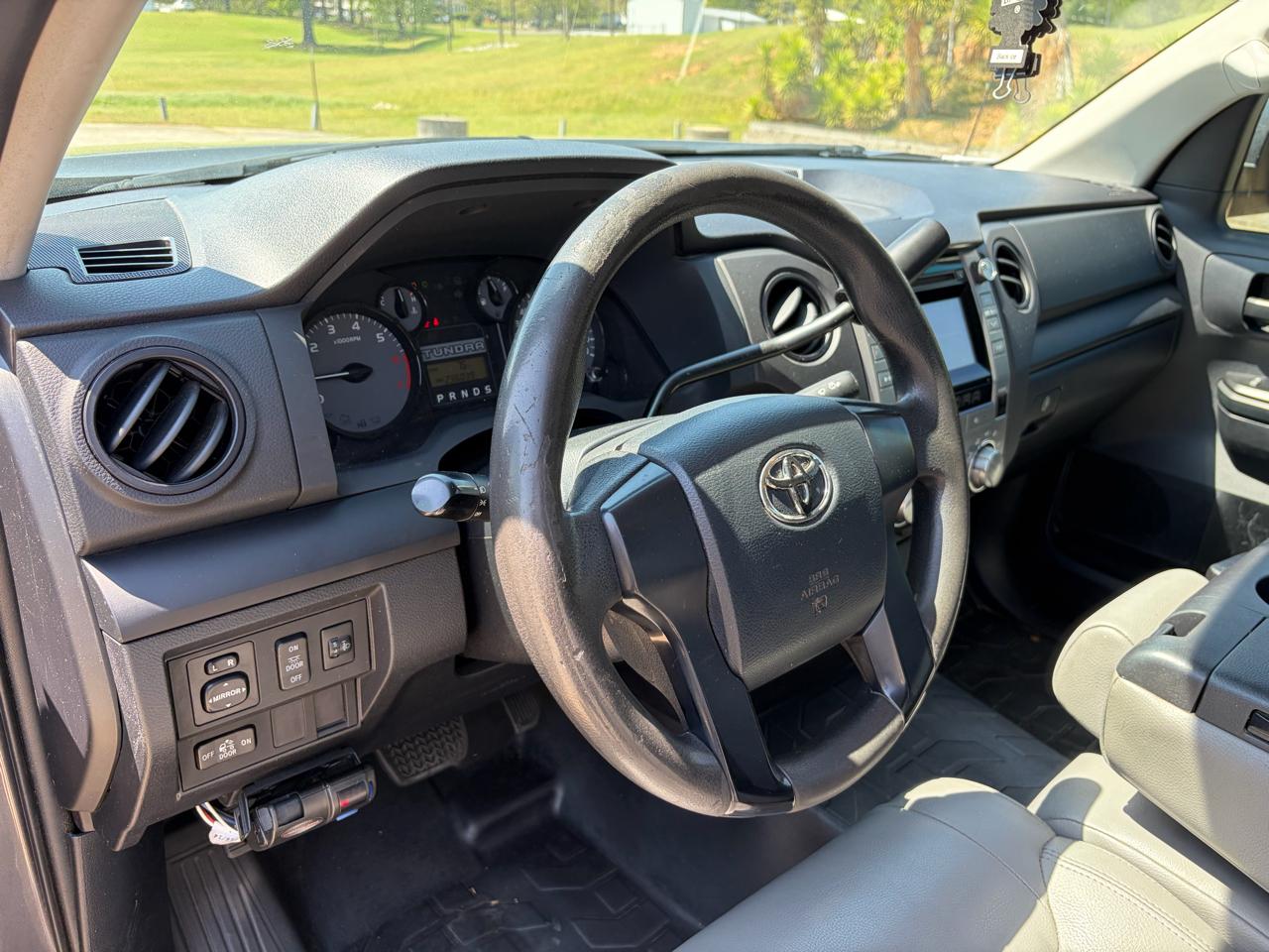 Toyota Tundra SR 4.0L V6 Double Cab 2WD 2014