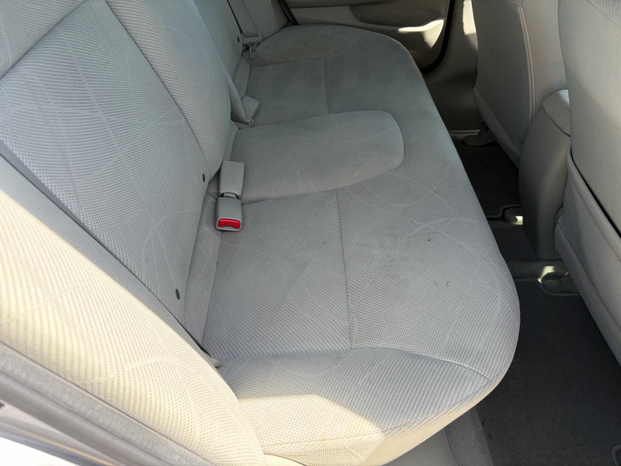 Honda Civic LX Sedan 5-Speed AT 2012