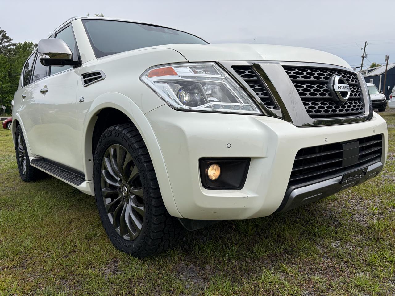 Nissan Armada  2020