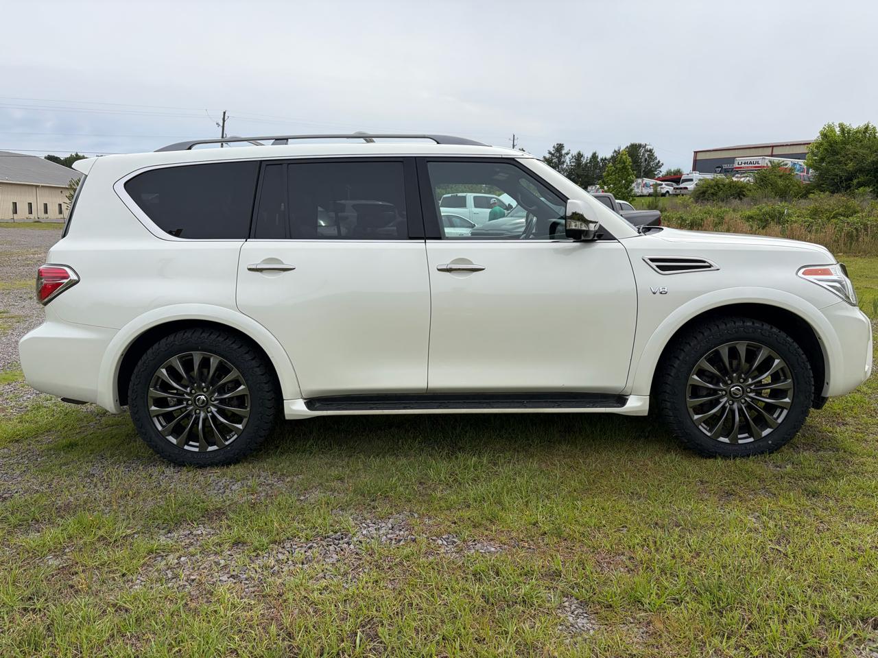 Nissan Armada  2020
