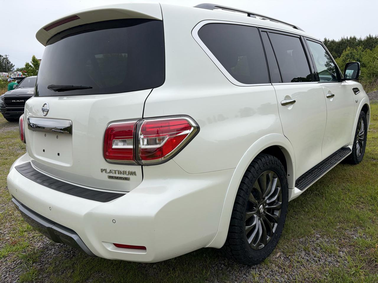 Nissan Armada  2020