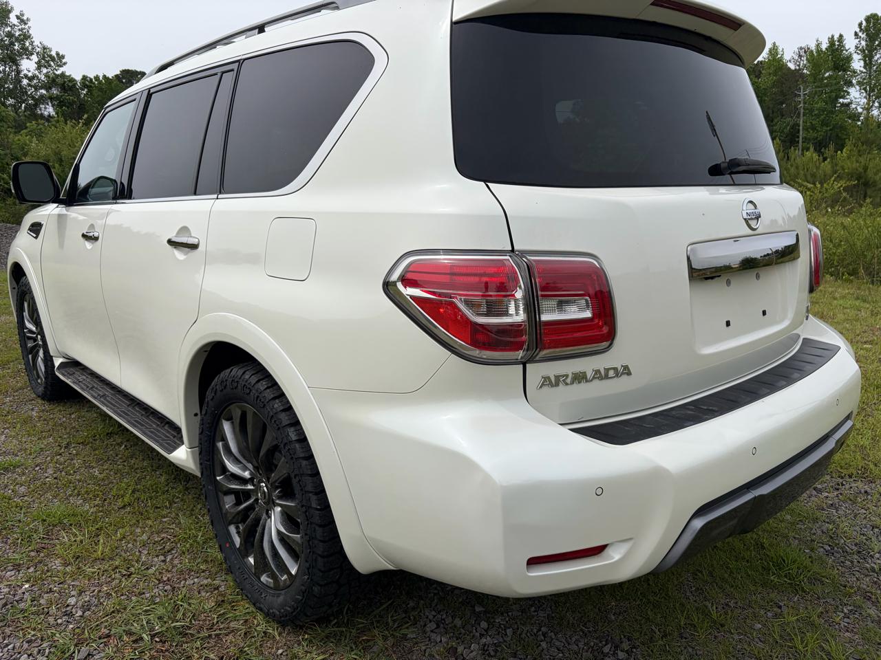 Nissan Armada  2020