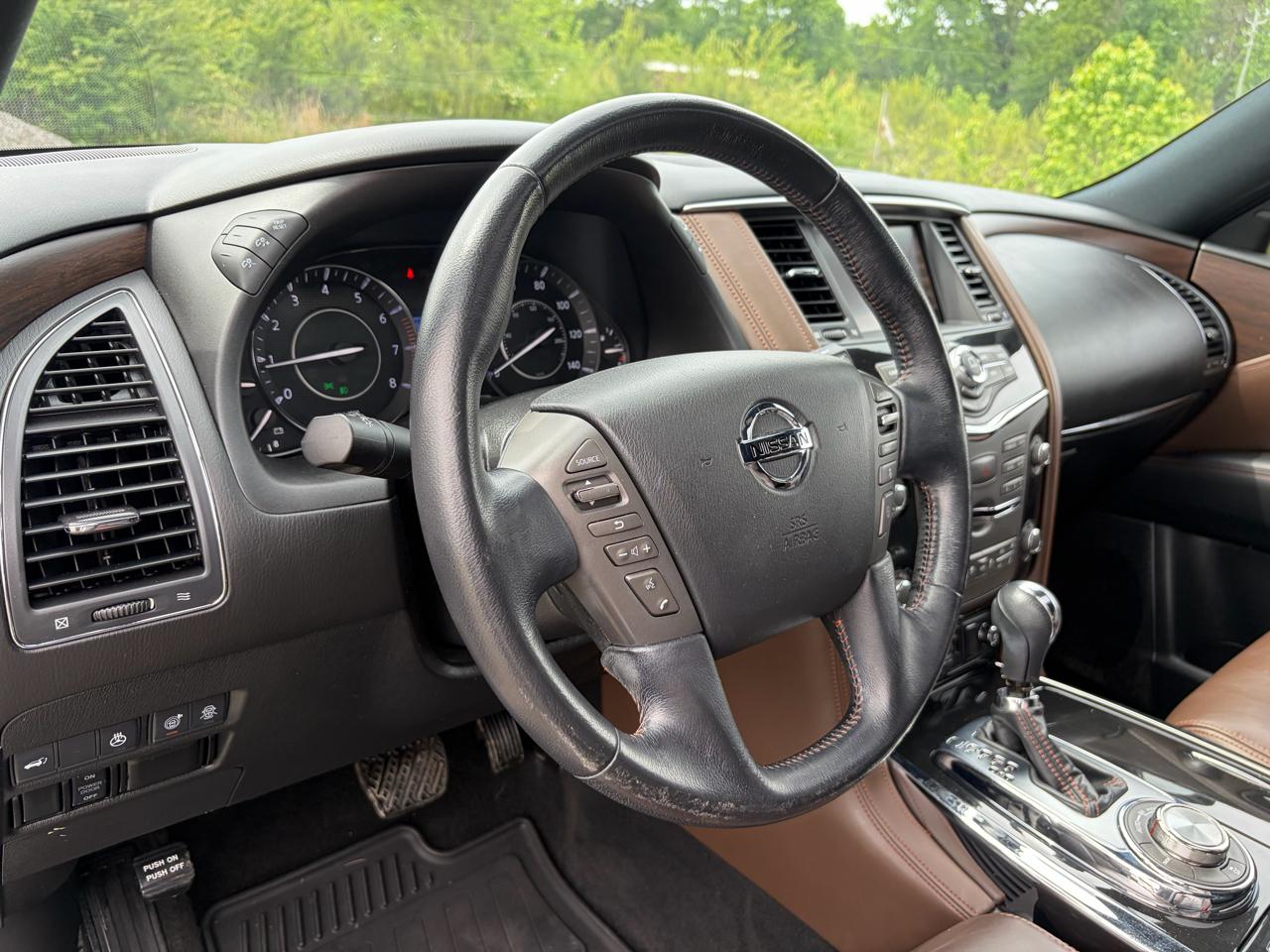 Nissan Armada  2020