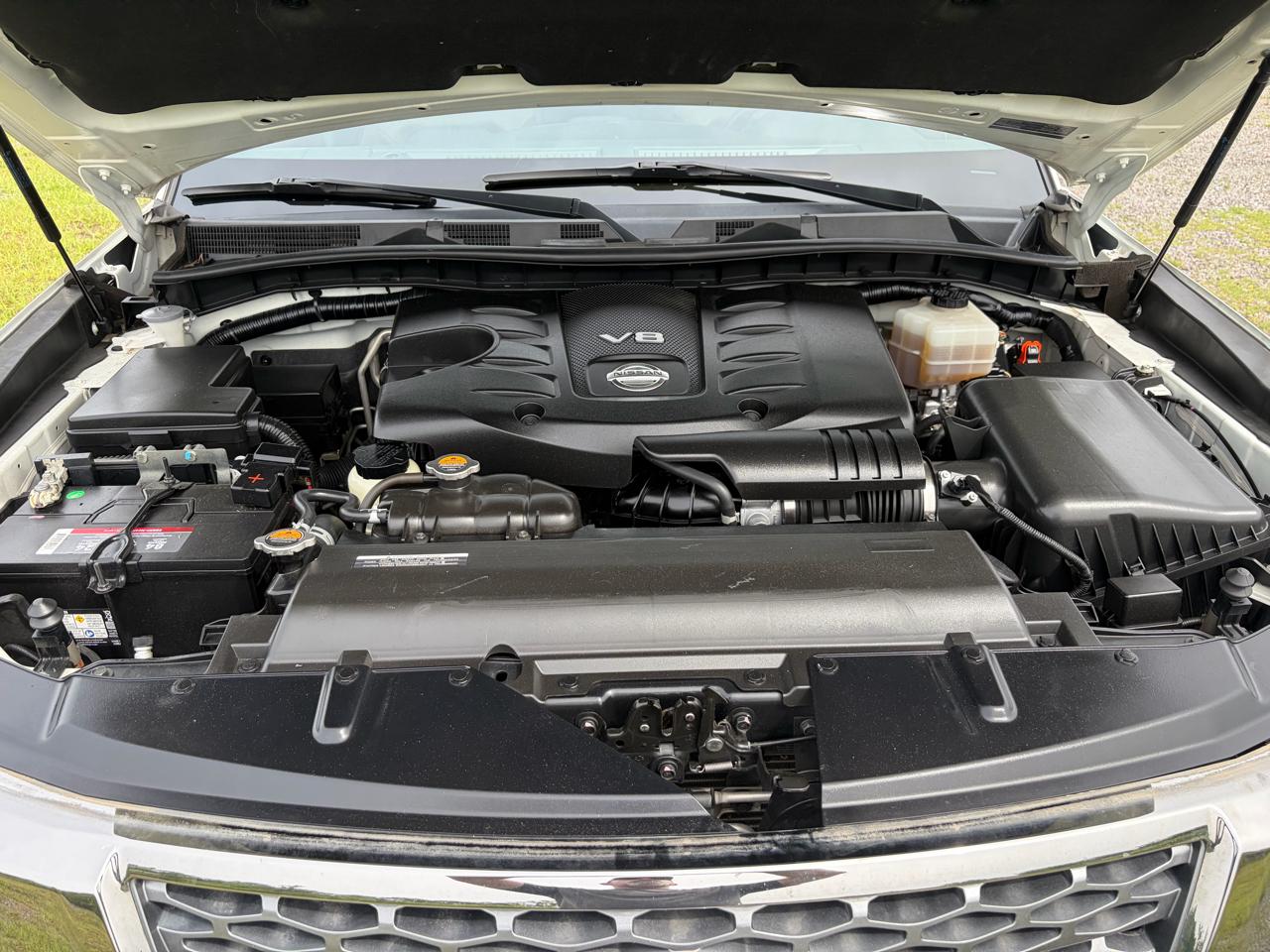 Nissan Armada  2020