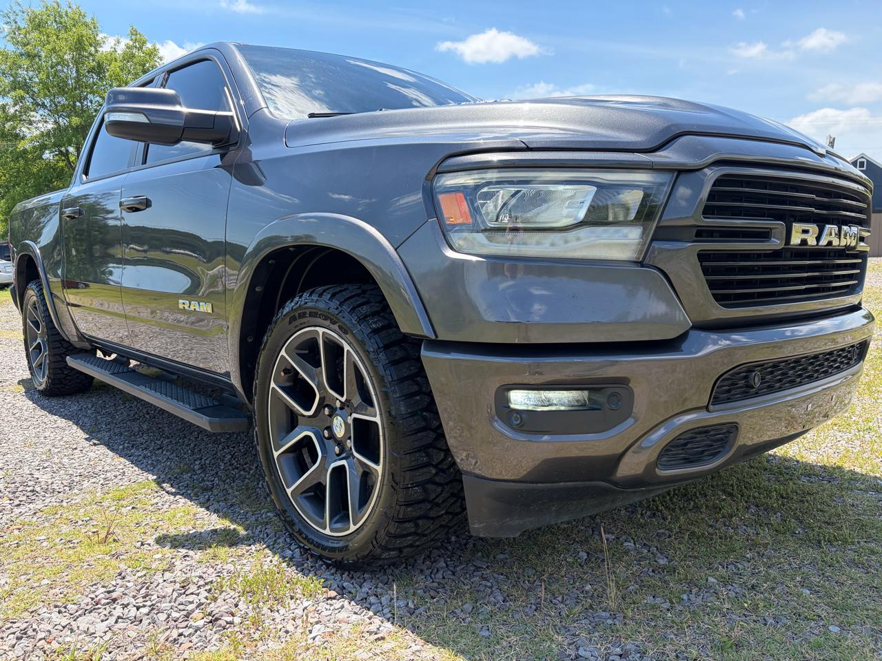RAM 1500 Laramie Crew Cab SWB 4WD 2020