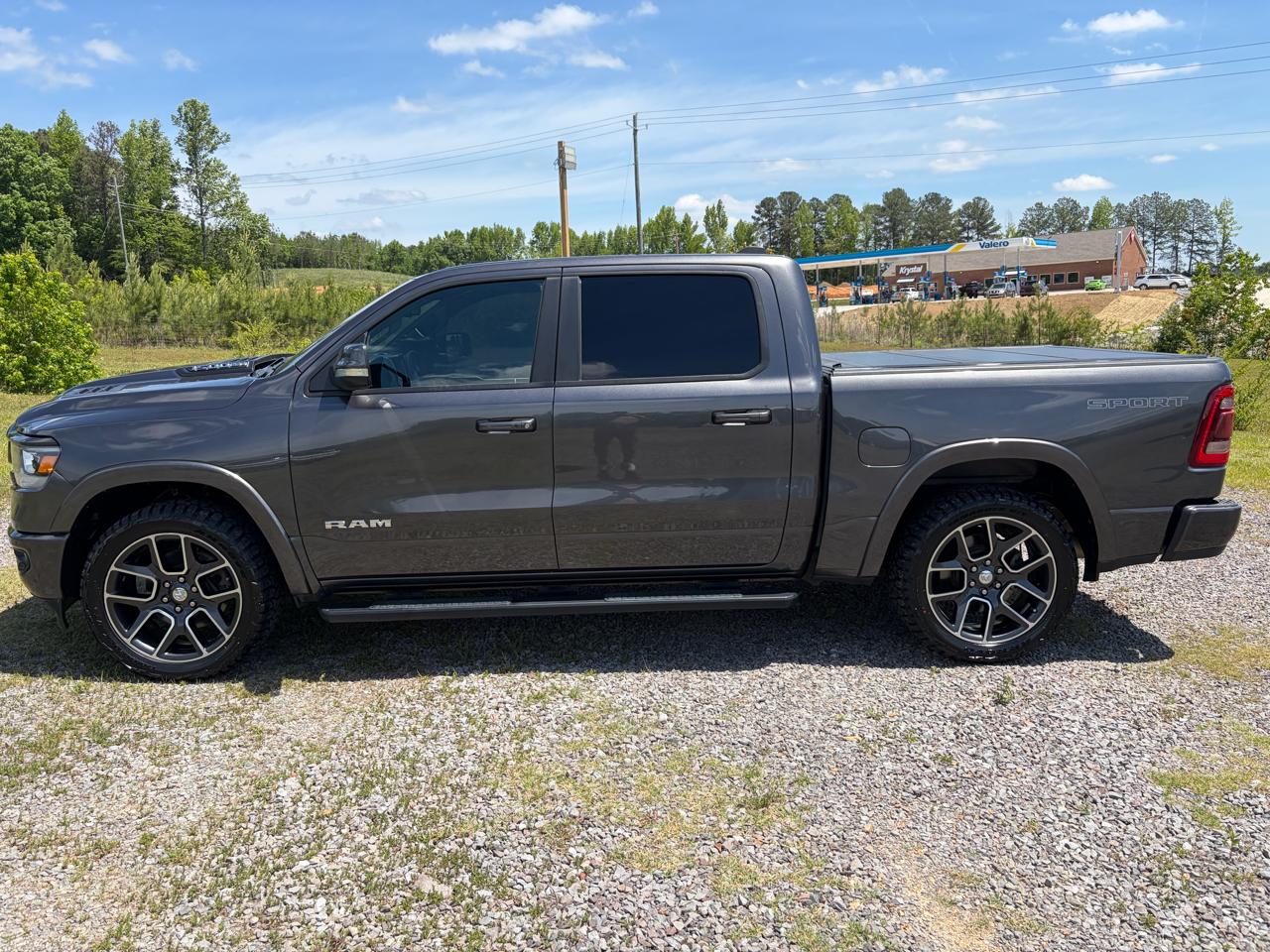 RAM 1500 Laramie Crew Cab SWB 4WD 2020