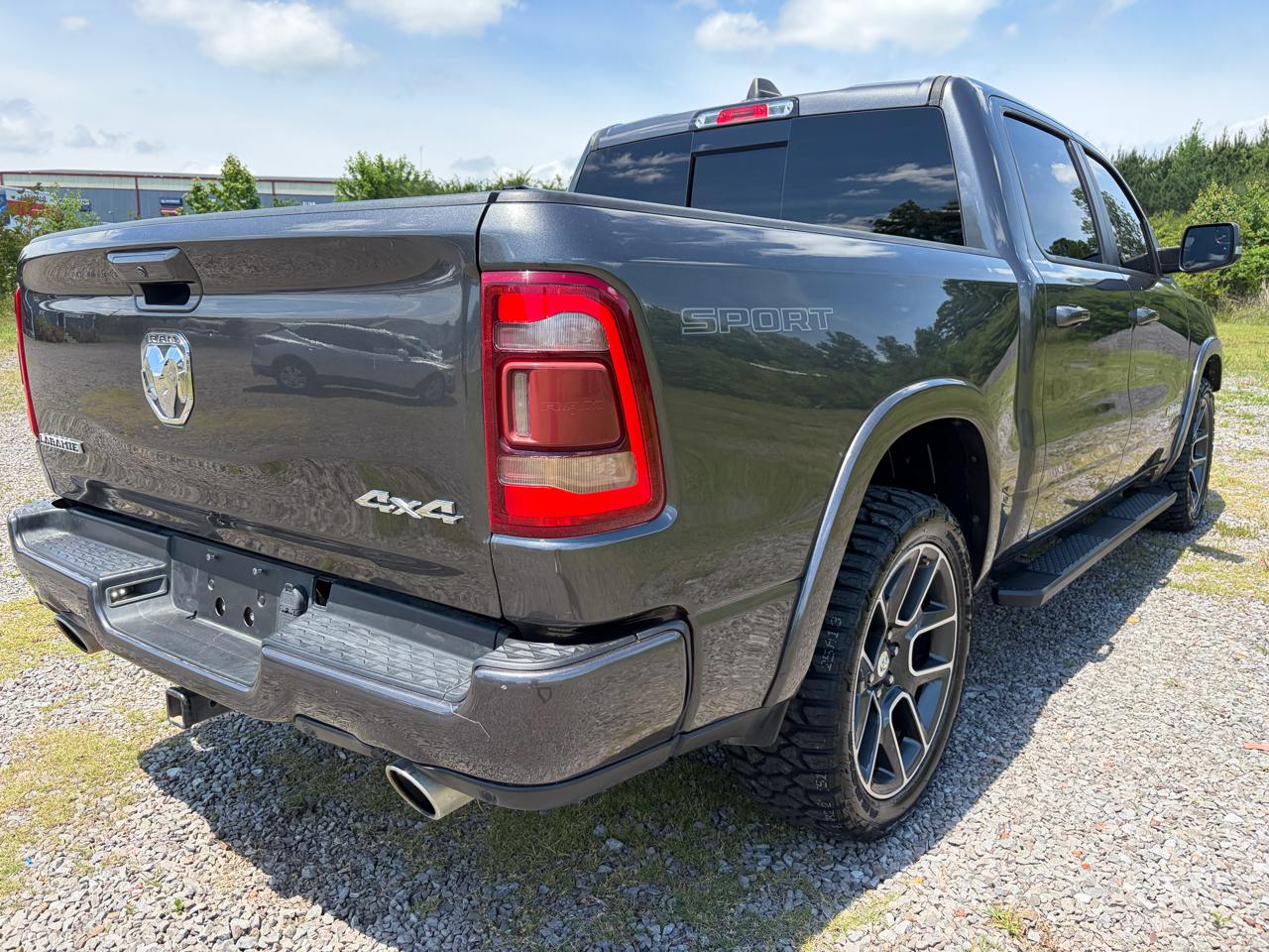 RAM 1500 Laramie Crew Cab SWB 4WD 2020