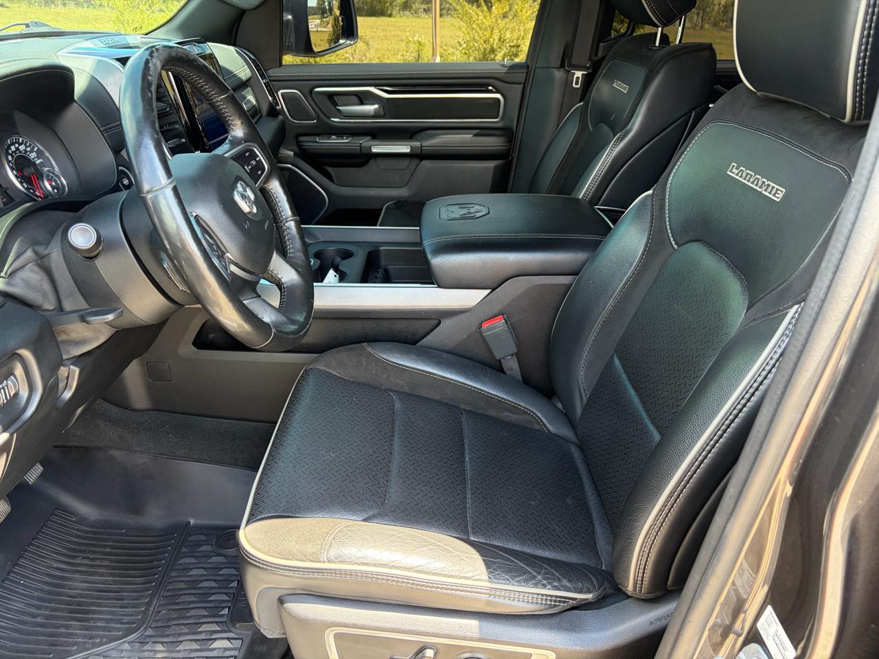 RAM 1500 Laramie Crew Cab SWB 4WD 2020
