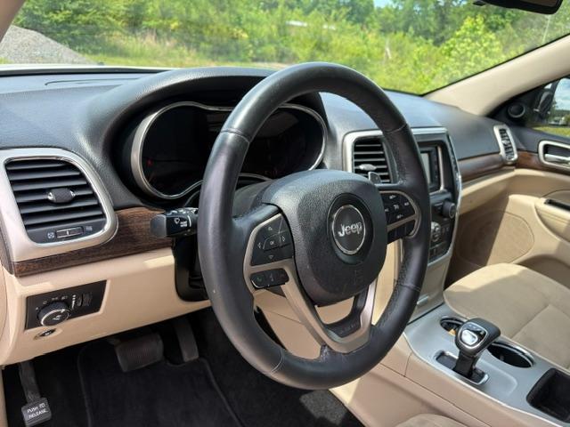 Jeep Grand Cherokee Laredo 2WD 2014