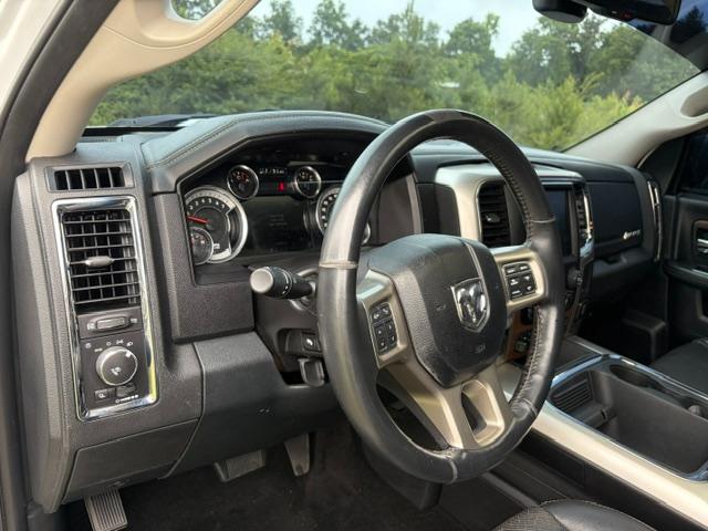 RAM 1500 Laramie Crew Cab SWB 4WD 2016