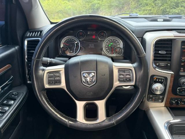 RAM 1500 Laramie Crew Cab SWB 4WD 2016