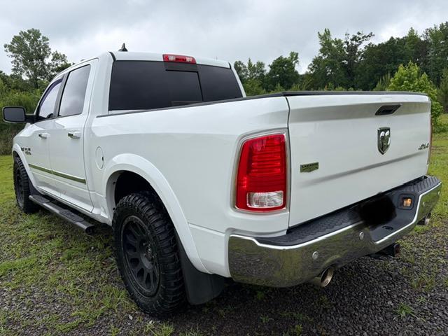 RAM 1500 Laramie Crew Cab SWB 4WD 2016