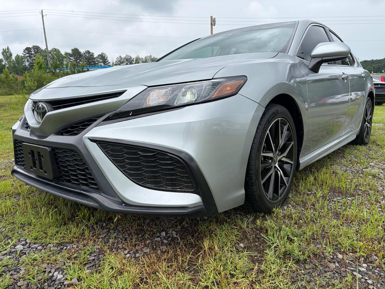 Toyota Camry SE 2021