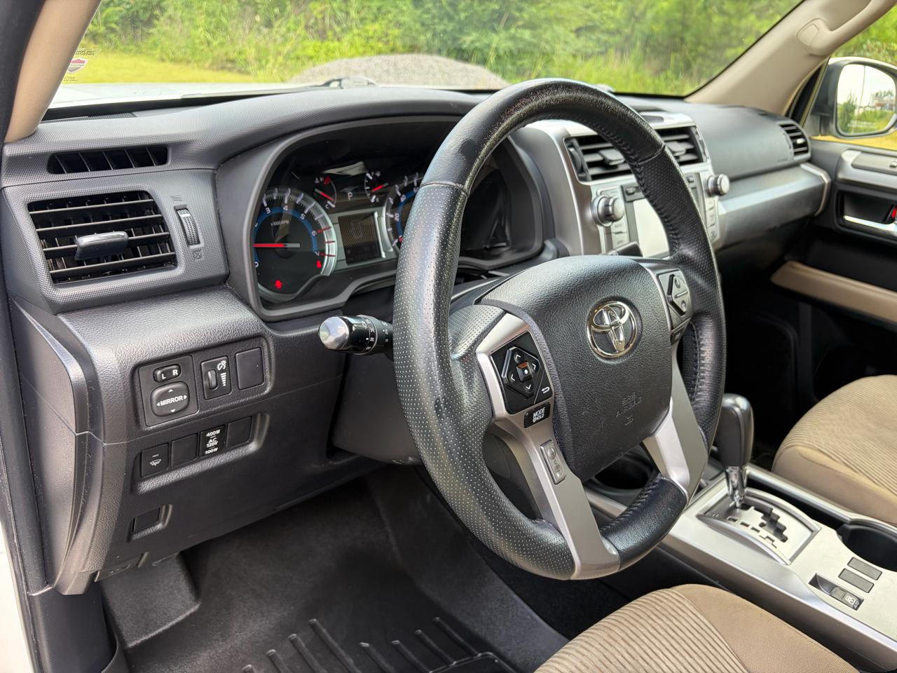 Toyota 4Runner SR5 2WD 2015