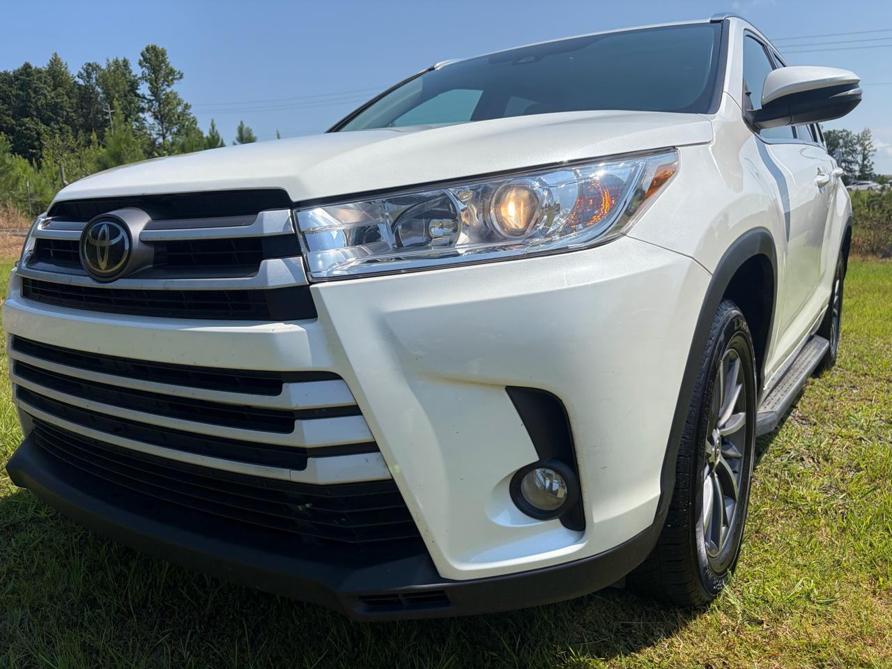 2018 Toyota Highlander XLE FWD photo