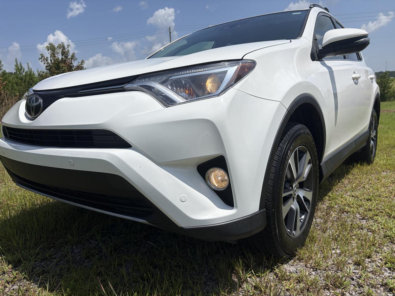 Toyota RAV4 XLE FWD 2017