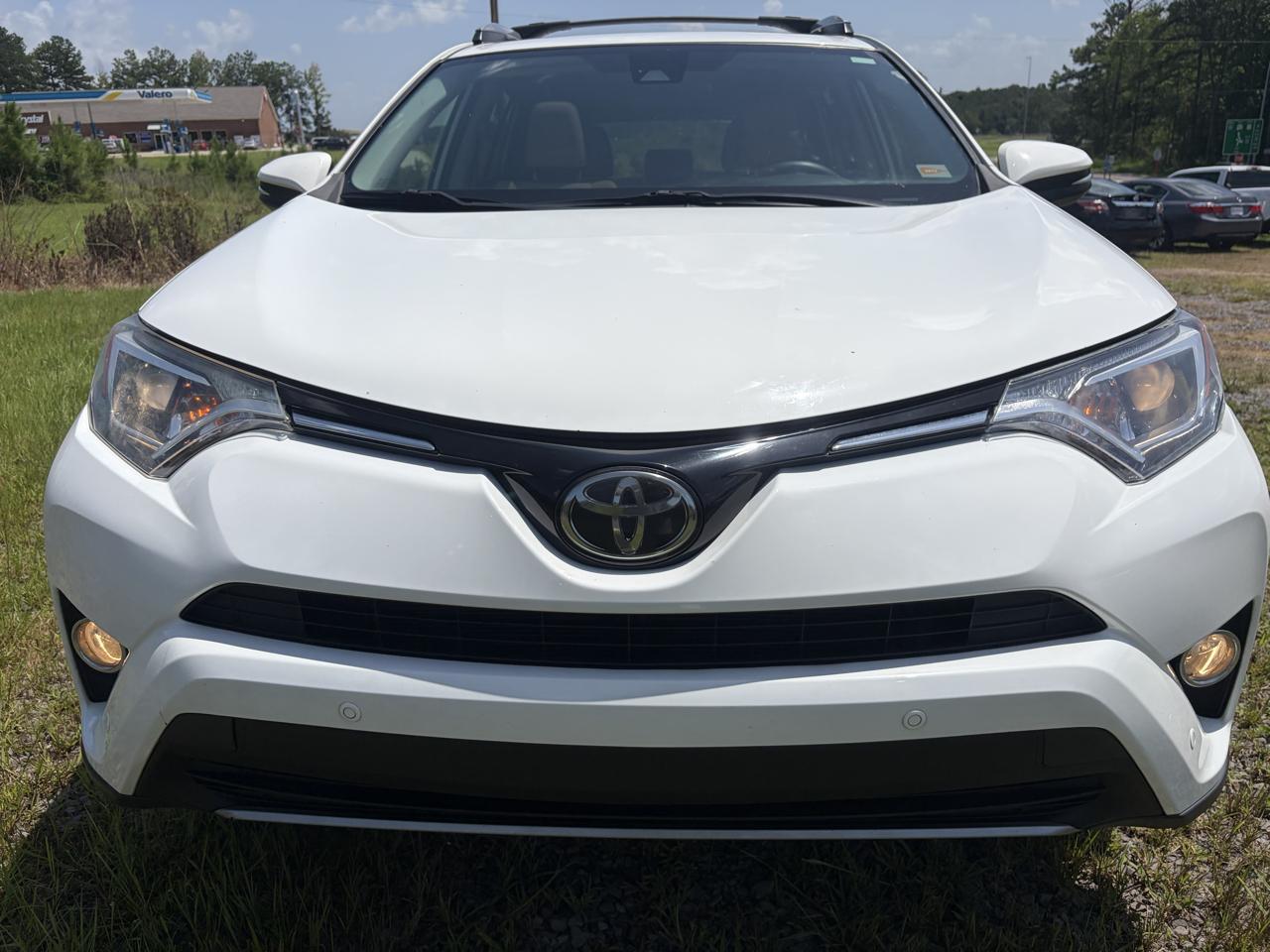 Toyota RAV4 XLE FWD 2017