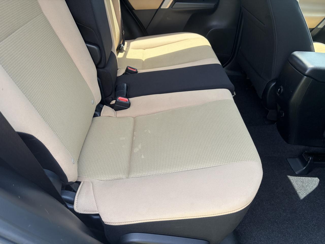Toyota RAV4 XLE FWD 2017