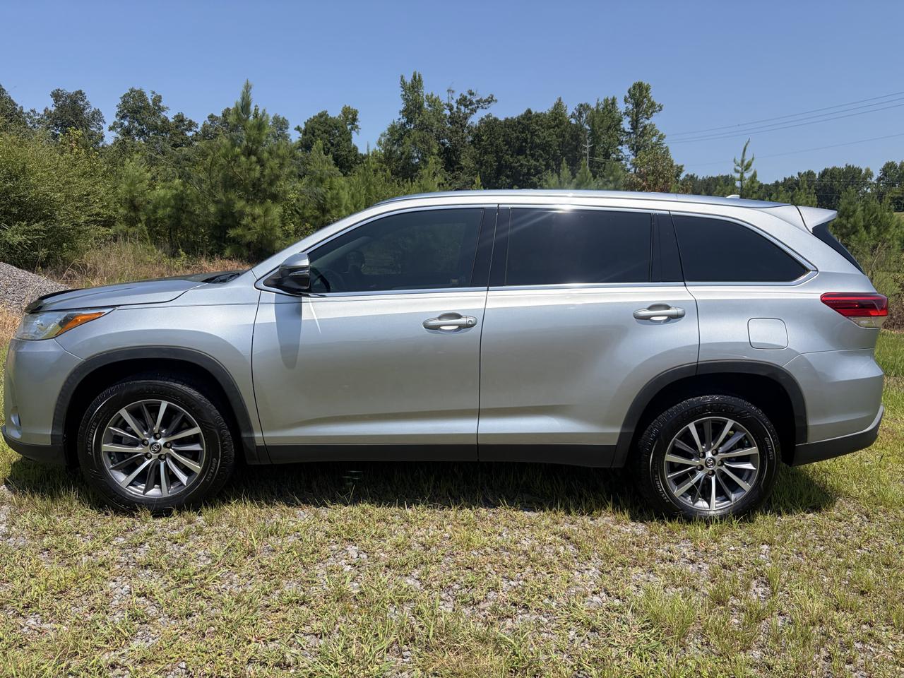 Toyota Highlander XLE 2WD 2019