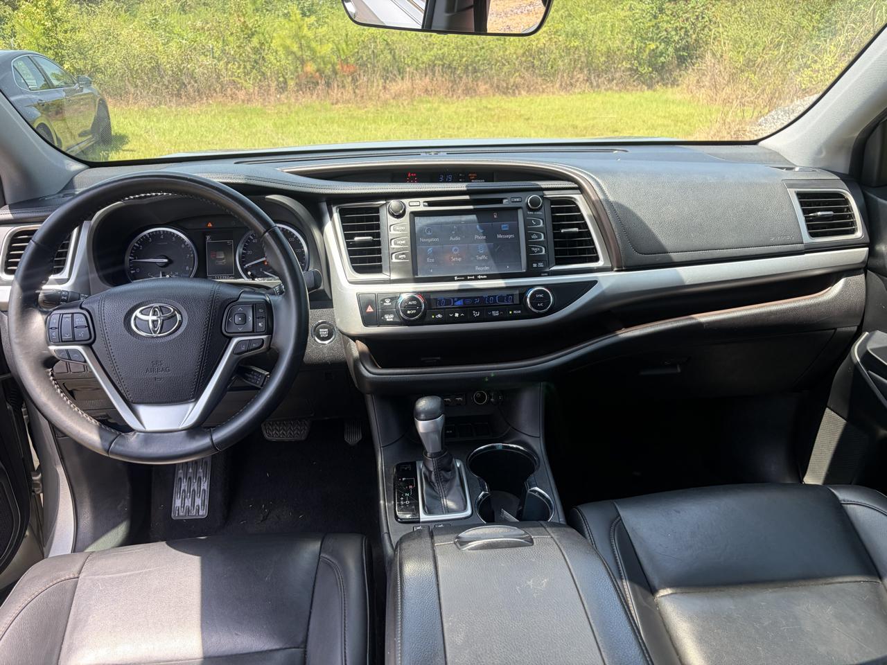 Toyota Highlander XLE 2WD 2019