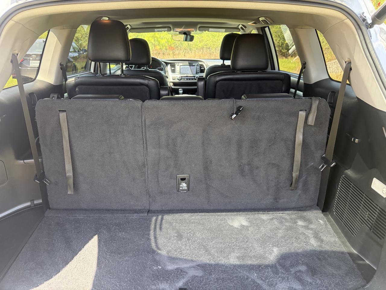 Toyota Highlander XLE 2WD 2019