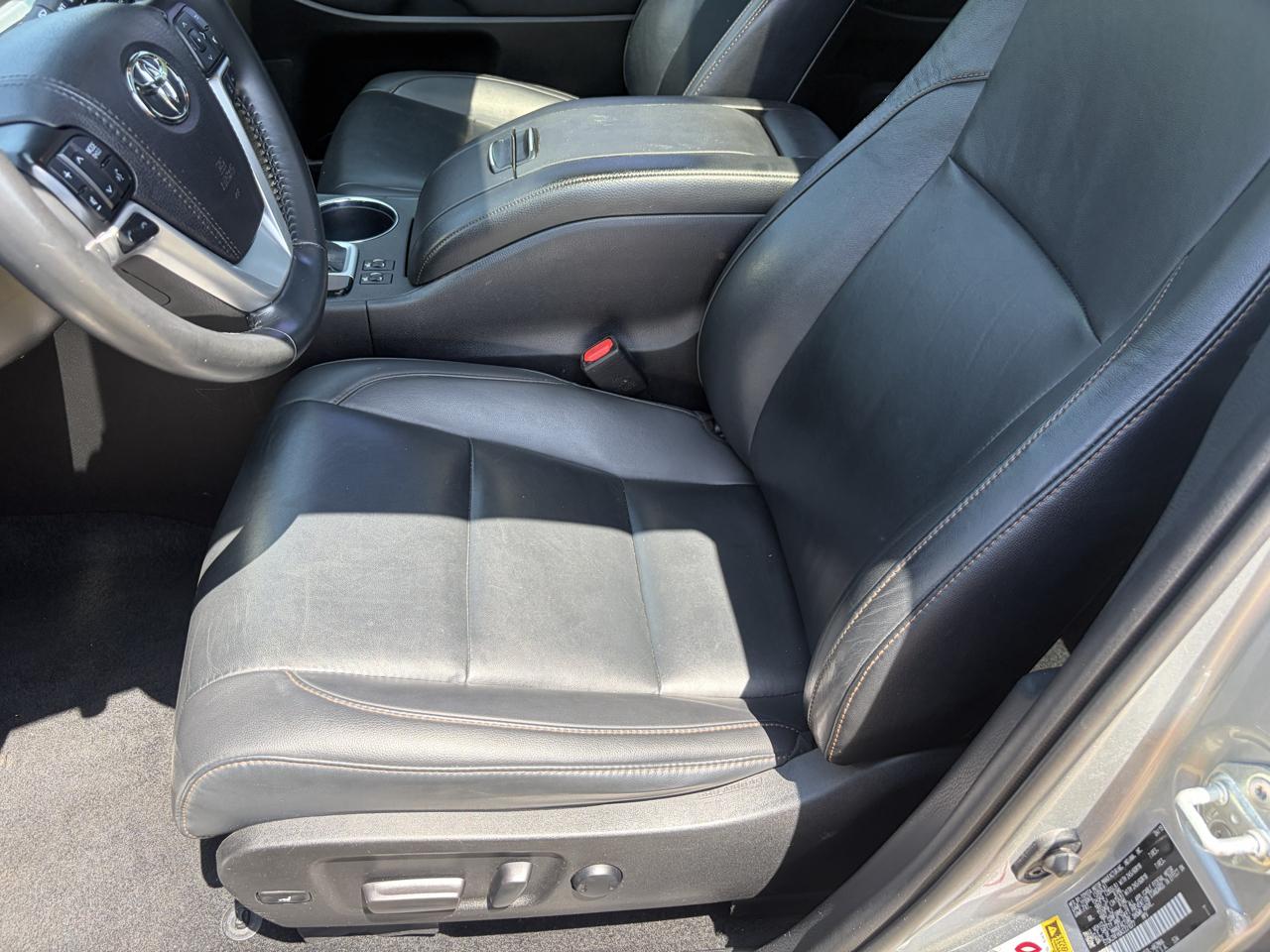 Toyota Highlander XLE 2WD 2019