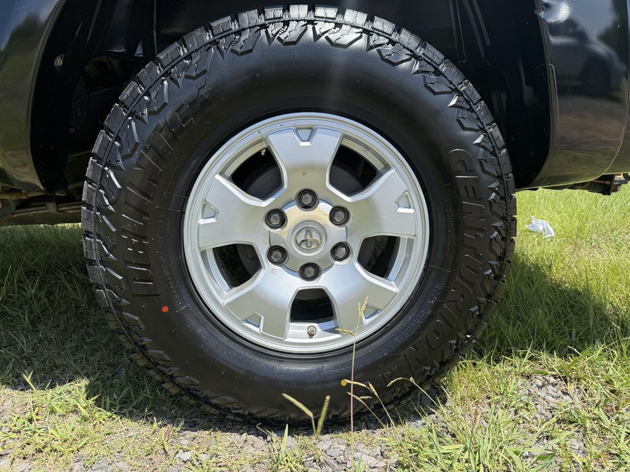 Toyota Tacoma PreRunner Double Cab V6 5AT 2WD 2014