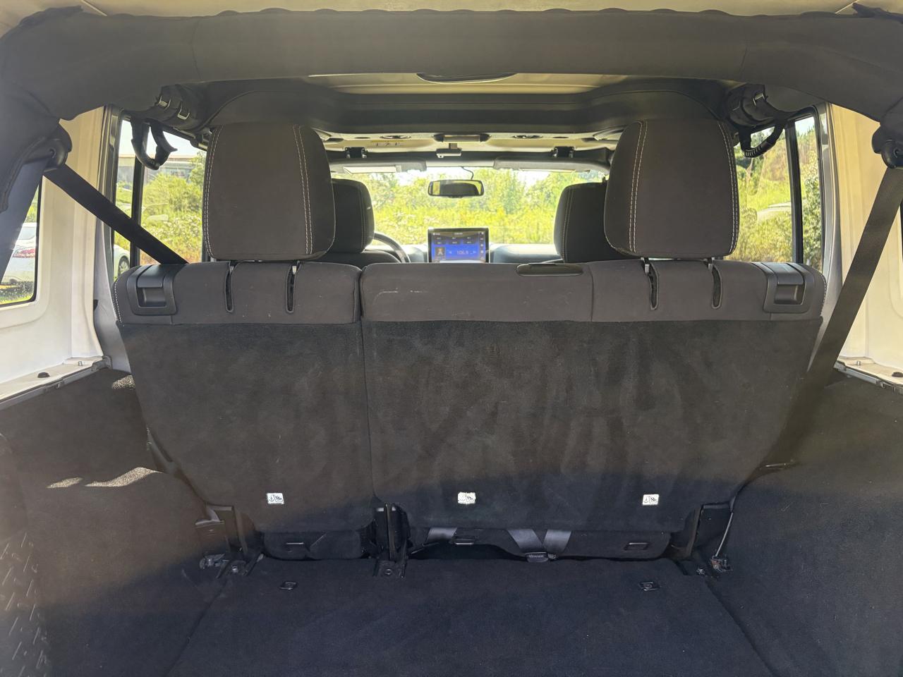 Jeep Wrangler Unlimited Rubicon 4WD 2015