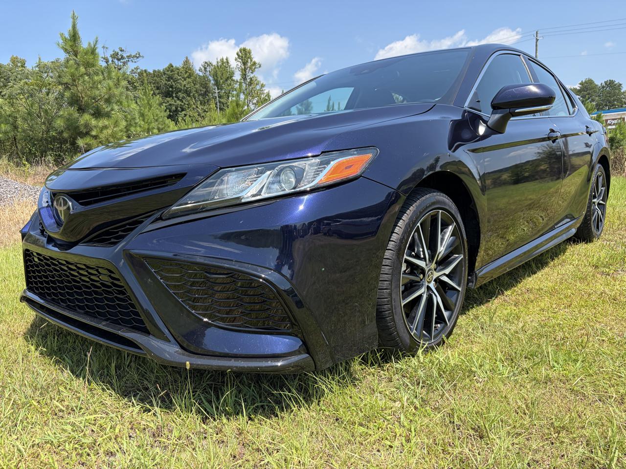 Toyota Camry SE 2022