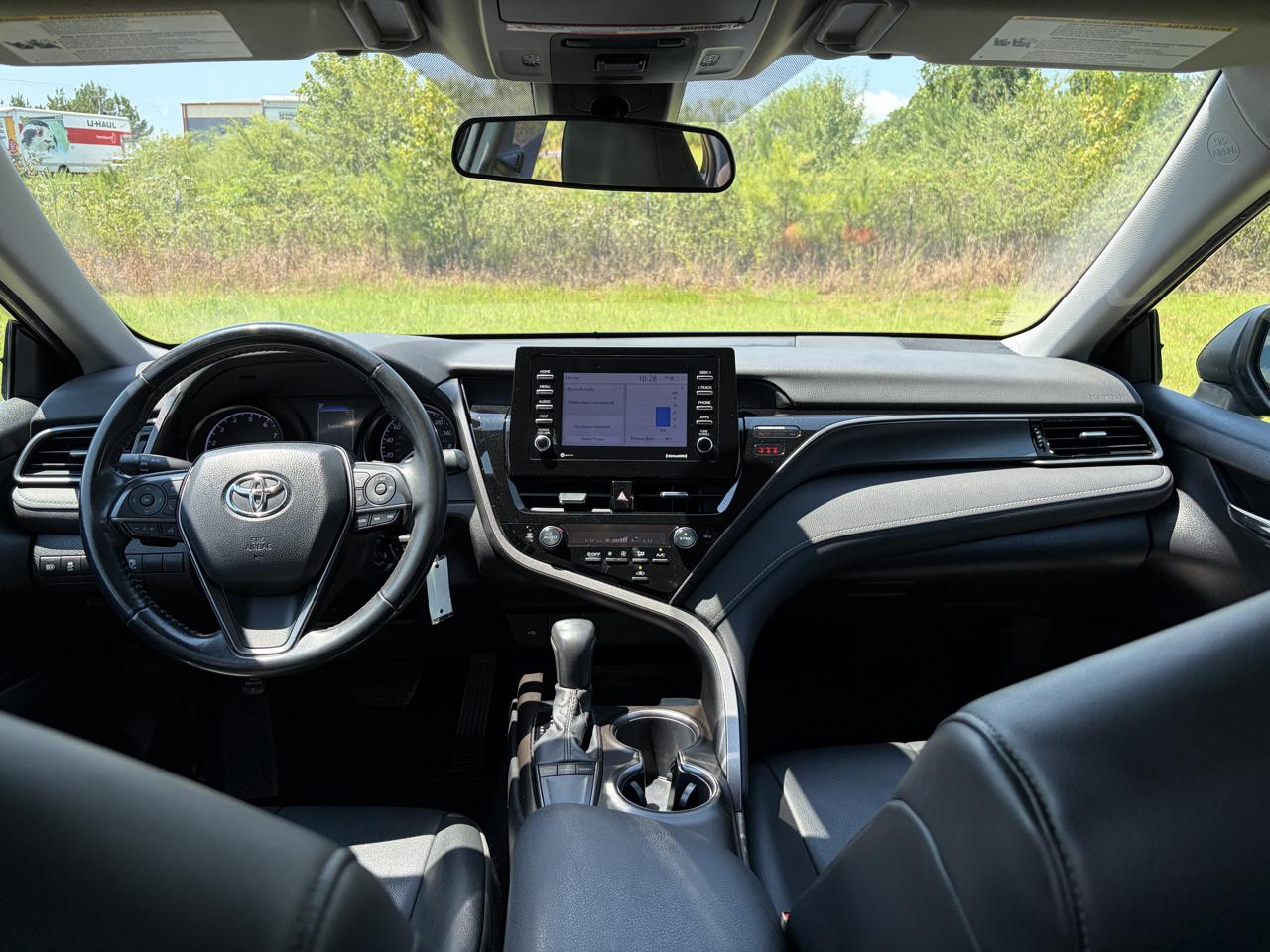 Toyota Camry SE 2022