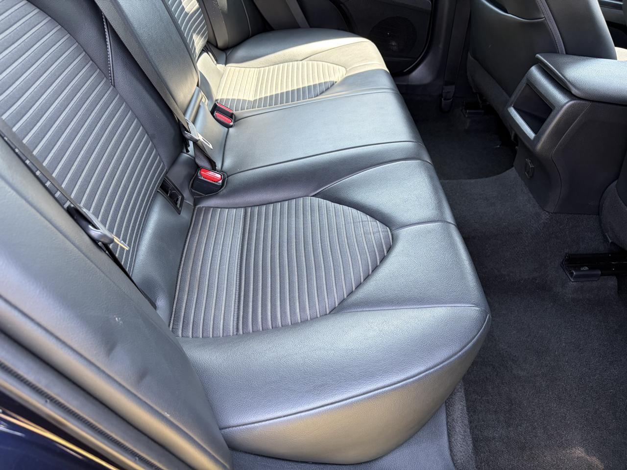 Toyota Camry SE 2022