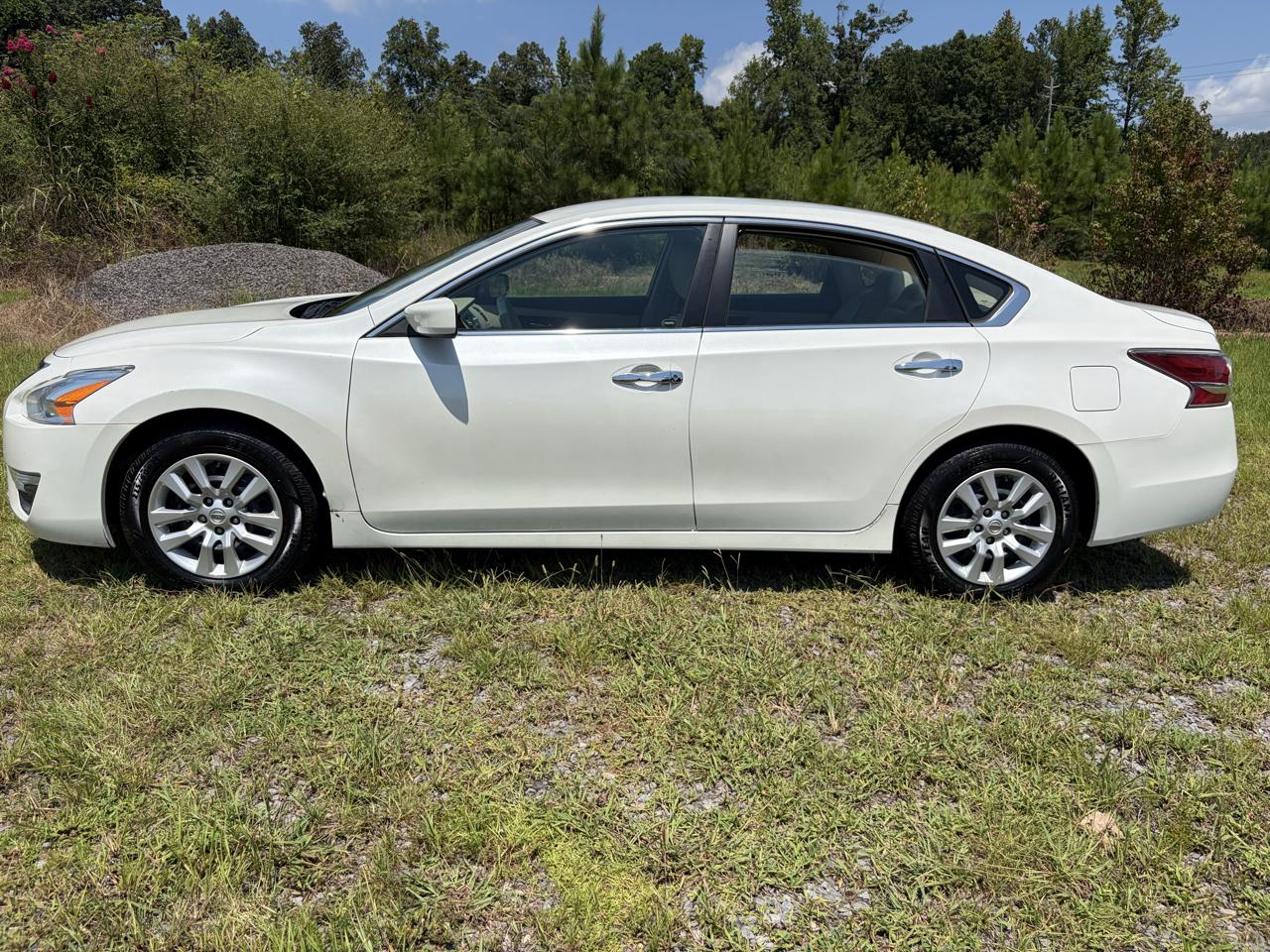Nissan Altima 2.5 S 2014