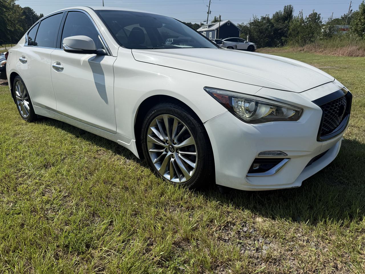 Infiniti Q50 3.0t LUXE 2019