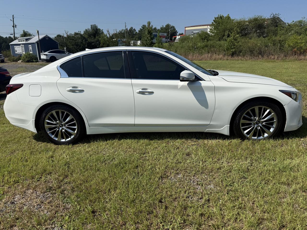 Infiniti Q50 3.0t LUXE 2019