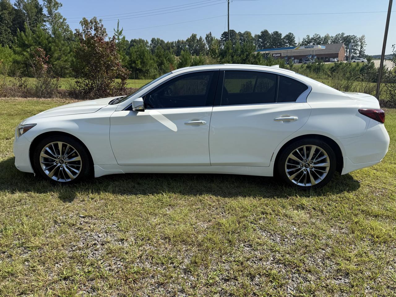 Infiniti Q50 3.0t LUXE 2019
