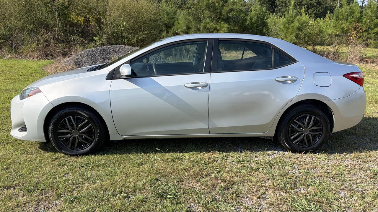 Toyota Corolla XLE CVT 2019