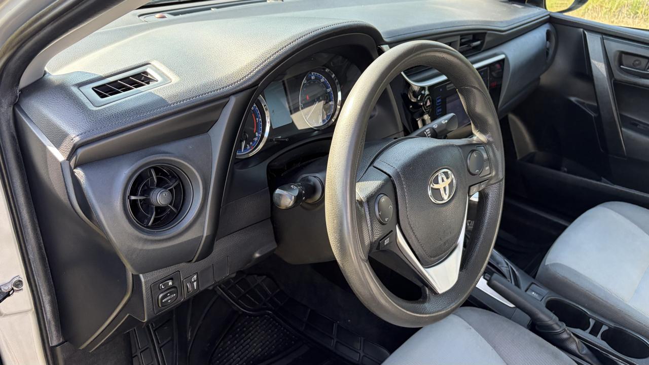 Toyota Corolla XLE CVT 2019