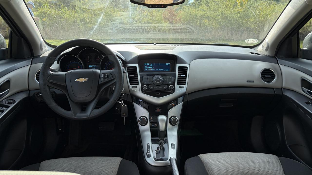 Chevrolet Cruze LS Auto 2016