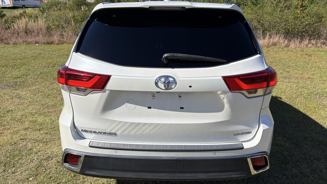 Toyota Highlander Limited FWD V6 2019
