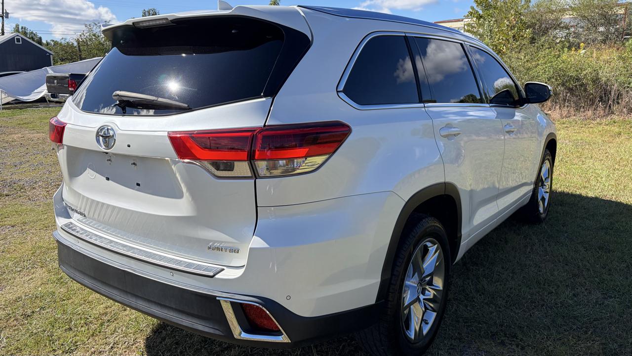 Toyota Highlander Limited FWD V6 2019