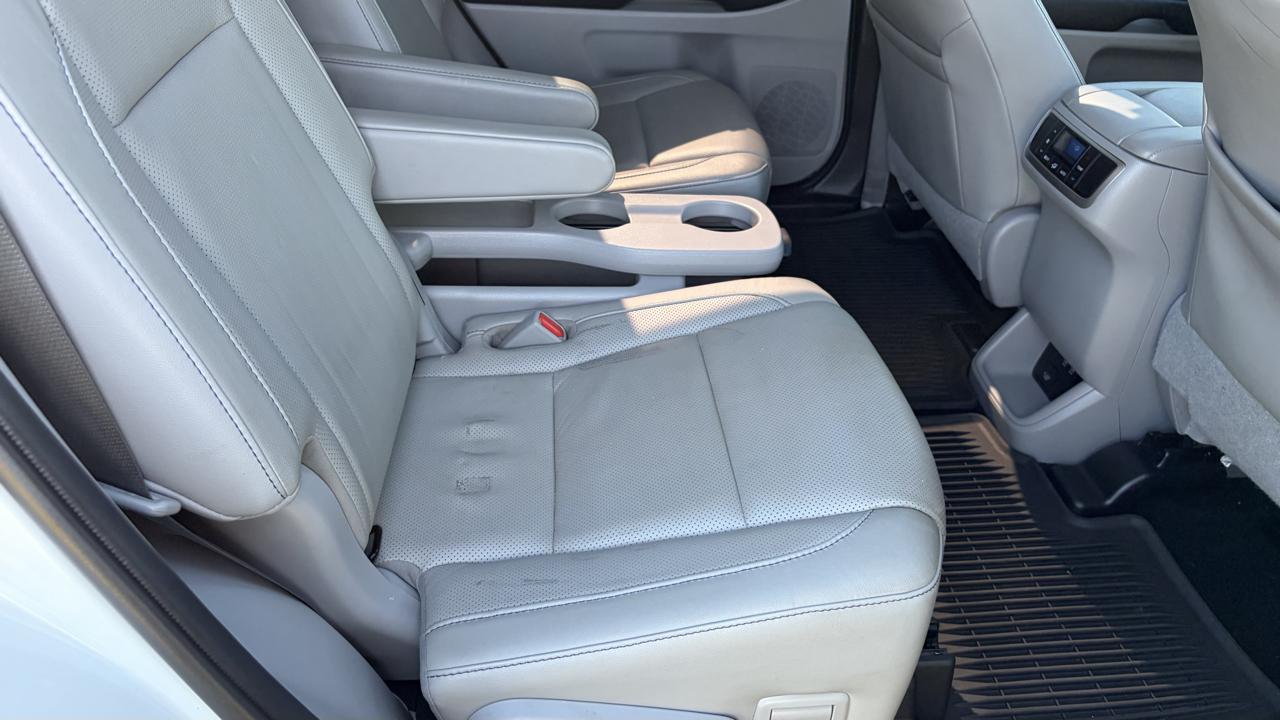 Toyota Highlander Limited FWD V6 2019