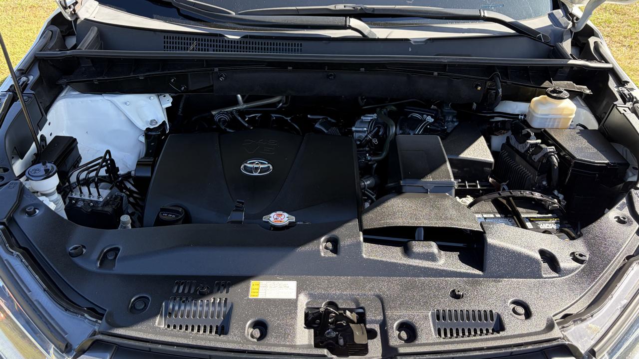Toyota Highlander Limited FWD V6 2019