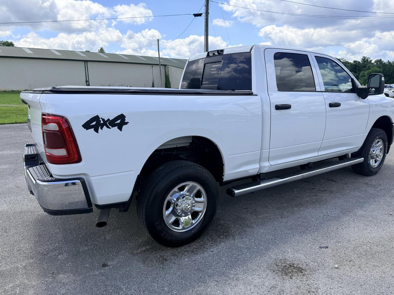 RAM 2500 Tradesman Crew Cab SWB 4WD 2024