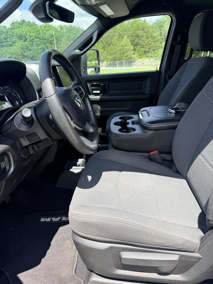 RAM 2500 Tradesman Crew Cab SWB 4WD 2024
